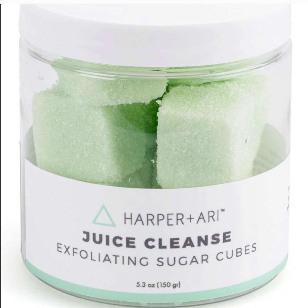 Harper and Ari exfoliating sugar cubes